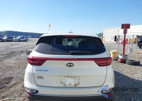 2021 Kia Sportage Lx z USA, uszkodzony, nr VIN KNDPMCACXM7933883